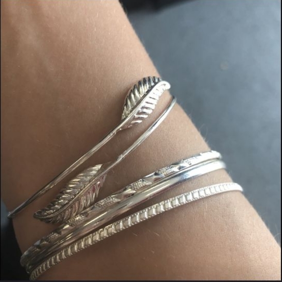 Cute Silver color Leaves Cuff Bangle Bracelet - Picture 4 of 5